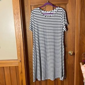 LulaRoe T-Shirt Dress Size XL